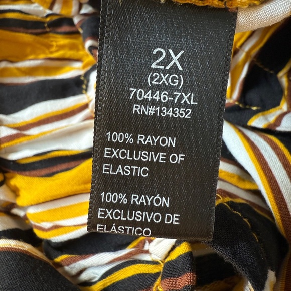 Super cute Striped Women's Shorts size 2X - Picture 6 of 7